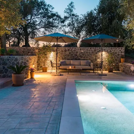 Villa Zervos
