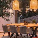 Villa Zervos Virós
